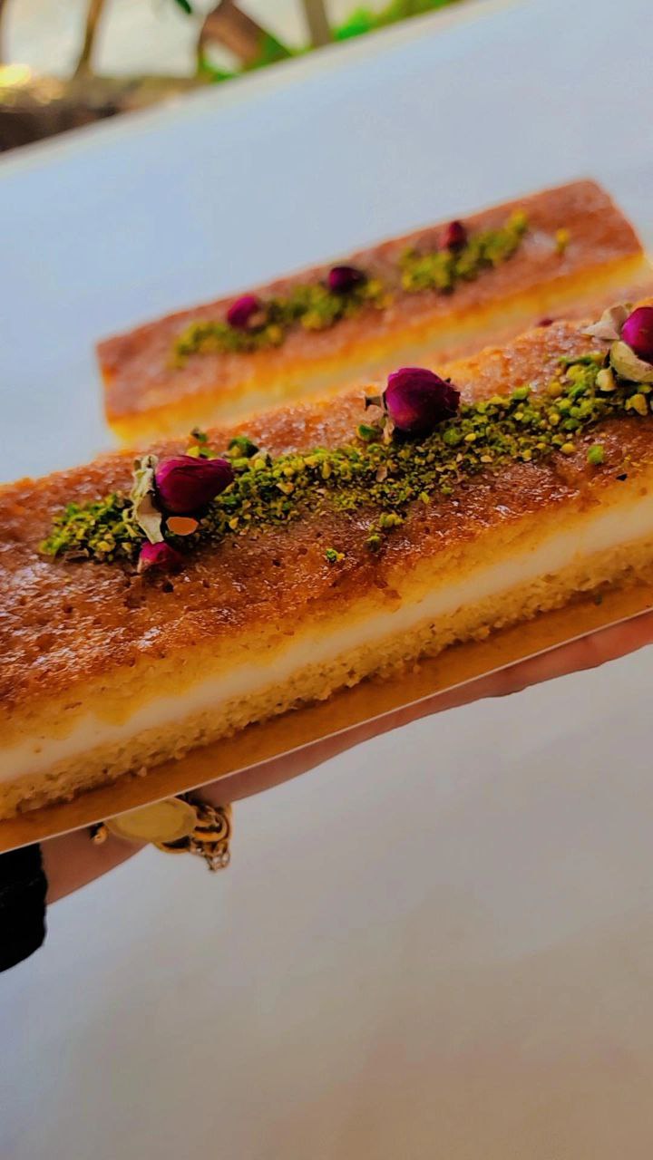 بسبوسة بالقشطة