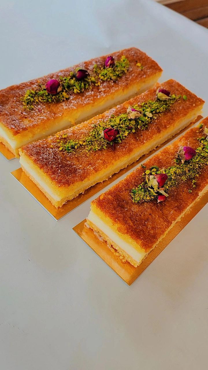 بسبوسة بالقشطة